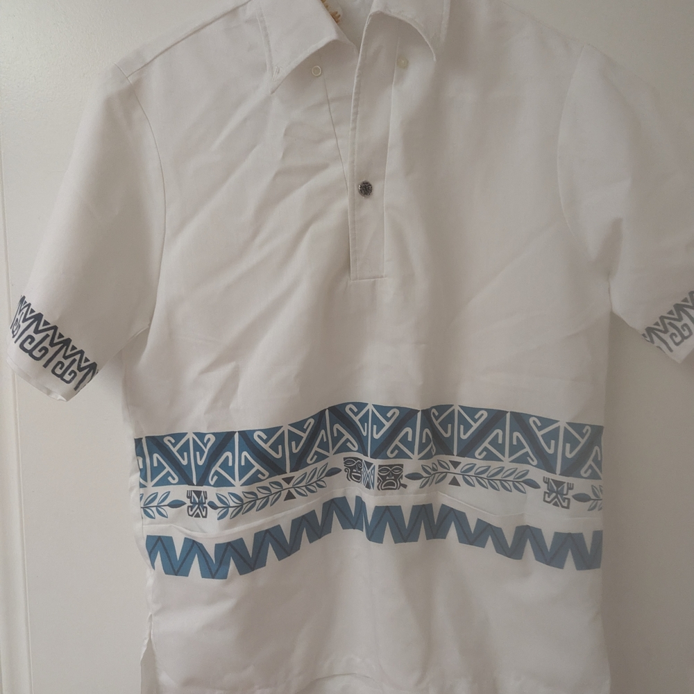 Men's White and Blue Patterned Casual Shirt